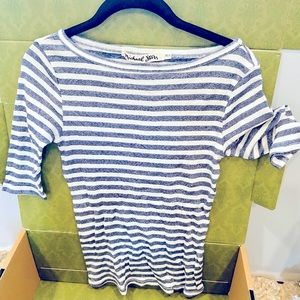 This Michael Stars top is a comfortable yet fitted top.